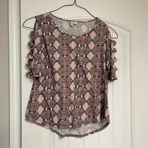 EST 1946 Cute snakeskin print 3/4 sleeve  shirt with  cute arm cutouts